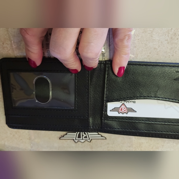 New Chevy Corvette bifold wallet. I have other Corvette items available - Picture 2 of 7